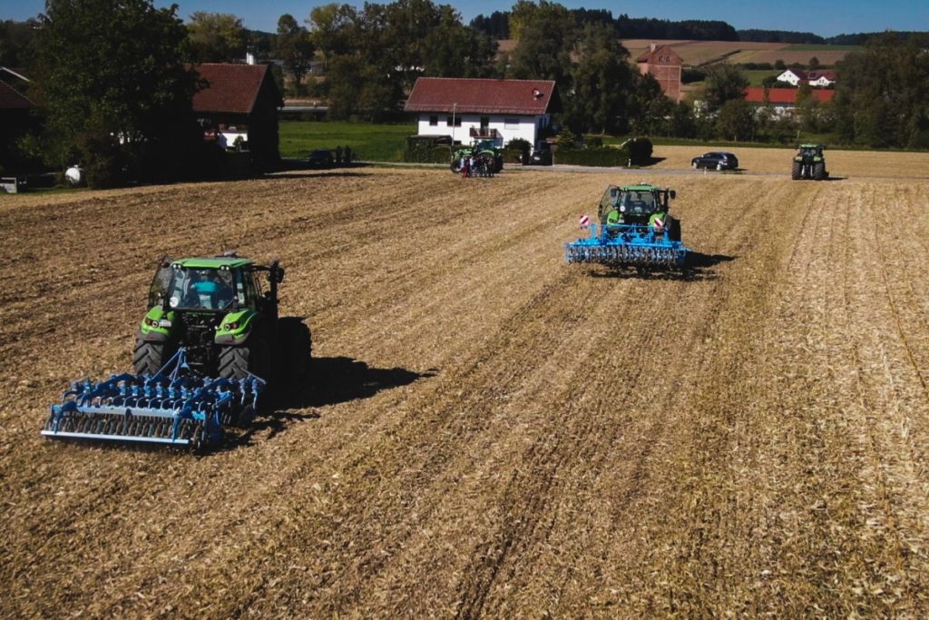 Precision Farming Feldtag mit Geo-konzept Precision Farming Feldtag mit Geo-konzept